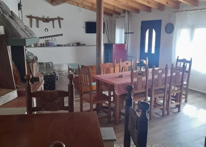 Nyaraló El Brocense - *